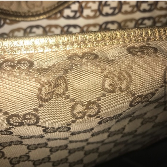 GUCCI SPECIAL $100.00 MORE MARKDOWN!!Authentic GUCCI metallic gold shoulder bag - Picture 10 of 16